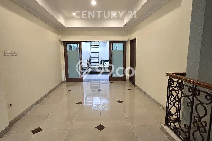 Rumah Mewah Siap Huni LT 360m2 di Tebet, Jakarta Selatan Rumah Mewah Siap Huni LT 360m2 di Tebet, Jakarta Selatan