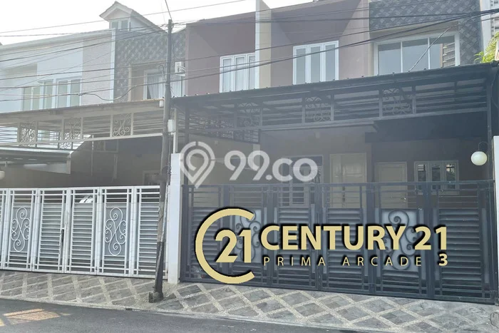 Jual Rumah Luas Elegan Dengan View Cantik di Kelapa Dua, Depok Jual Rumah Luas Elegan Dengan View Cantik di Kelapa Dua, Depok