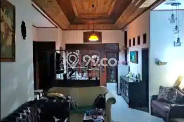 Jual Rumah Luas Elegan Dengan View Cantik di Kelapa Dua, Depok Jual Rumah Luas Elegan Dengan View Cantik di Kelapa Dua, Depok