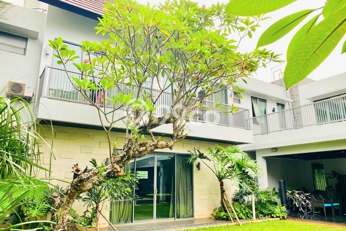 Rumah Elit Modern Tanpa Renovasi di BSD Bukit Golf Tangerang Rumah Elit Modern Tanpa Renovasi di BSD Bukit Golf Tangerang