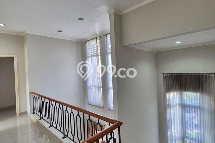 Jual Rumah Luas Megah Dengan View Cantik di BSD Green Wich, Tangerang Jual Rumah Luas Megah Dengan View Cantik di BSD Green Wich, Tangerang