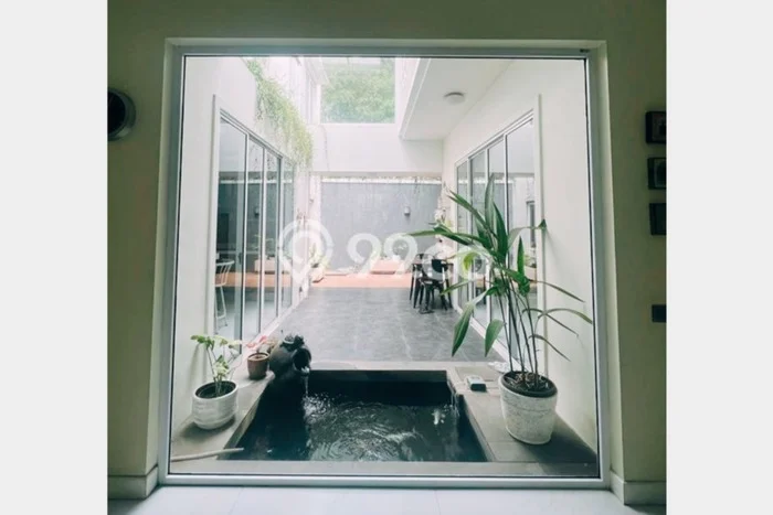 Disewakan! Rumah 5 Kamar Tidur &
5 Kamar Mandi di BSD Taman Provence, Tangerang Disewakan! Rumah 5 Kamar Tidur &
5 Kamar Mandi di BSD Taman Provence, Tangerang