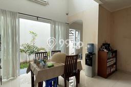 Rumah Terawat area BSD Eminent, Tangerang, Luas Tanah 128m², LB 144m² Rumah Terawat area BSD Eminent, Tangerang, Luas Tanah 128m², LB 144m²