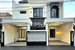 Rumah Luxury Modern Tanpa Renovasi di BSD City Tangerang Rumah Luxury Modern Tanpa Renovasi di BSD City Tangerang