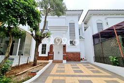 Rumah Modern di Gading Serpong, Tangerang, Luas 144m² Bangunan 132m² Rumah Modern di Gading Serpong, Tangerang, Luas 144m² Bangunan 132m²