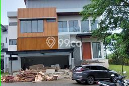 Rumah Area Strategis kawasan BSD City, Tangerang, LT 393m² LB 540m² Rumah Area Strategis kawasan BSD City, Tangerang, LT 393m² LB 540m²