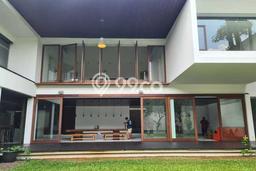 Kesempatan Investasi di Pusat Kota Pondok Indah, Jakarta Selatan - 4 Kamar Tidur Kesempatan Investasi di Pusat Kota Pondok Indah, Jakarta Selatan - 4 Kamar Tidur