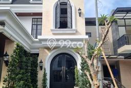 Rumah Elit Modern Tanpa Renovasi di BSD Foresta Tangerang Rumah Elit Modern Tanpa Renovasi di BSD Foresta Tangerang