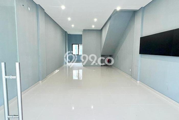 LOKASI STRATEGIS! Ruko Kawasan BSD City, Luas 178m2m², Sentra Perdagangan LOKASI STRATEGIS! Ruko Kawasan BSD City, Luas 178m2m², Sentra Perdagangan
