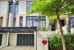 Ready to Use! Luxury House LT 220m2 Desain Elegan di BSD Ready to Use! Luxury House LT 220m2 Desain Elegan di BSD