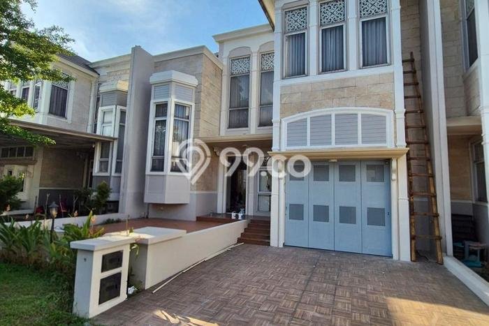 Rumah Elit Modern Tanpa Renovasi di BSD Green Wich Tangerang Rumah Elit Modern Tanpa Renovasi di BSD Green Wich Tangerang