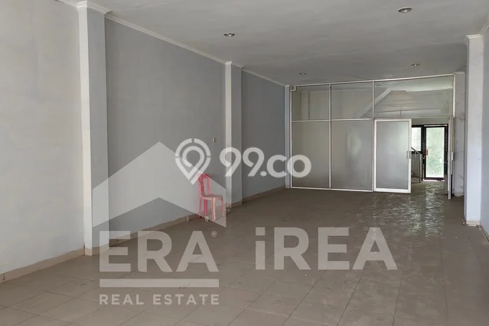 Ruko untuk disewa di Gedong Tengen punya LT 150m2 & LB 200m2 harga sewa kompetitif Ruko untuk disewa di Gedong Tengen punya LT 150m2 & LB 200m2 harga sewa kompetitif
