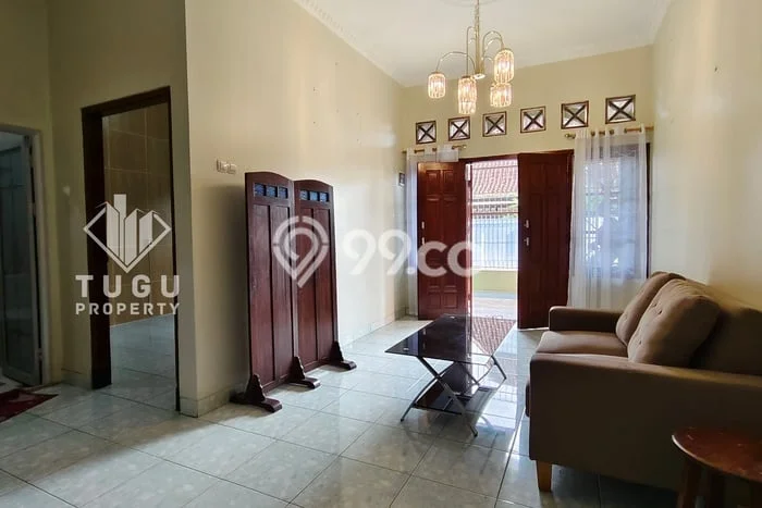 Rumah di Mergangsan, Dekat Fasilitas, 2 KM, Luas 168m2m² LB 250m2m² Rumah di Mergangsan, Dekat Fasilitas, 2 KM, Luas 168m2m² LB 250m2m²
