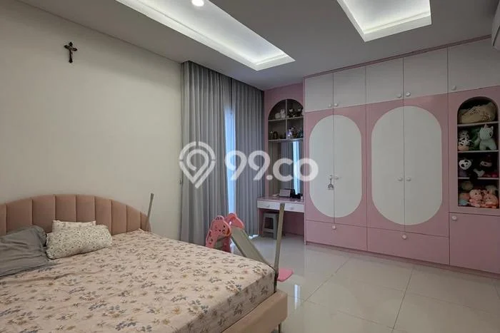 Dijual Rumah Luas Elegan Dengan View Eksklusif di Gading Serpong, Tangerang Dijual Rumah Luas Elegan Dengan View Eksklusif di Gading Serpong, Tangerang