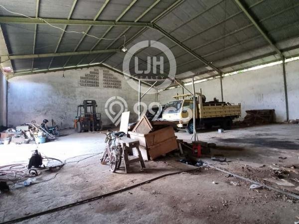 Untuk Dijual Gudang di Ngaliyan Semarang LT 2764m2 / LB 1000m2 Untuk Dijual Gudang di Ngaliyan Semarang LT 2764m2 / LB 1000m2