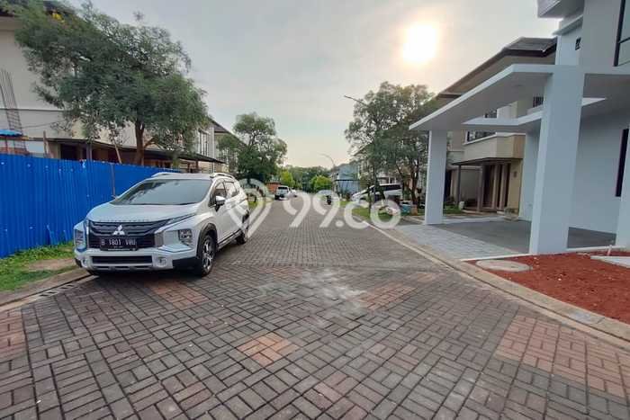 Hunian Elit LB 220m2 Siap Huni Desain Elegan di BSD, Tangerang Hunian Elit LB 220m2 Siap Huni Desain Elegan di BSD, Tangerang