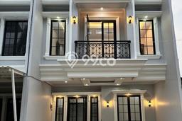 Rumah Elit Modern Siap Huni di Cipedak Jakarta Selatan Rumah Elit Modern Siap Huni di Cipedak Jakarta Selatan