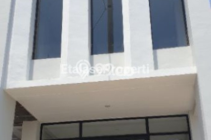 Ruko bagus disewakan di Driyorejo Gresik dengan LB 108m2 harga sewa terbaik Ruko bagus disewakan di Driyorejo Gresik dengan LB 108m2 harga sewa terbaik