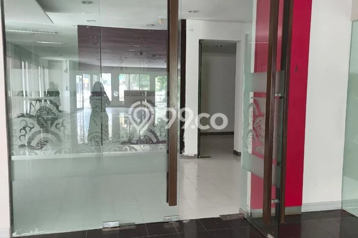 SEWA TERJANGKAU! Komersial di Gayungan, Luas 429m2m², Area Bisnis SEWA TERJANGKAU! Komersial di Gayungan, Luas 429m2m², Area Bisnis