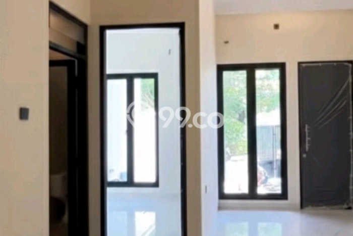 Rumah Luas Asri 3 KT Siap Huni di Kertajaya Surabaya Rumah Luas Asri 3 KT Siap Huni di Kertajaya Surabaya