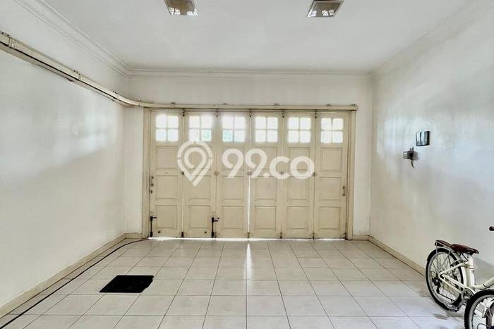 FEATURED! Rumah Nyaman di Kendangsari, LT 221m2m² Bangunan 261m2m² FEATURED! Rumah Nyaman di Kendangsari, LT 221m2m² Bangunan 261m2m²