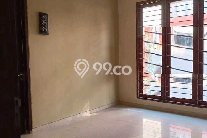 Rumah Elit Modern Tanpa Renovasi di Kendangsari Surabaya Rumah Elit Modern Tanpa Renovasi di Kendangsari Surabaya