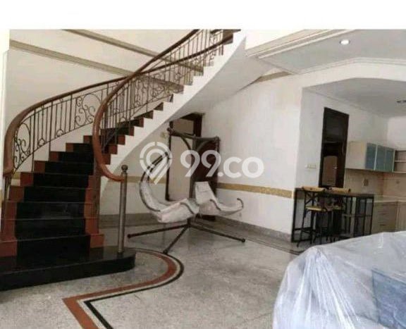 Rumah Tenang area Dharma Husada, 4 KM, Luas 440m2m² Bangunan 550m2m² Rumah Tenang area Dharma Husada, 4 KM, Luas 440m2m² Bangunan 550m2m²