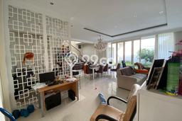 For Sale Rumah Mewah Exclusive di Mulyorejo, Surabaya For Sale Rumah Mewah Exclusive di Mulyorejo, Surabaya