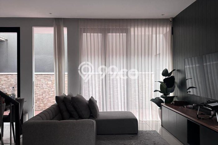 Dijual Rumah Mewah Exclusive di Lakarsantri, Surabaya Dijual Rumah Mewah Exclusive di Lakarsantri, Surabaya