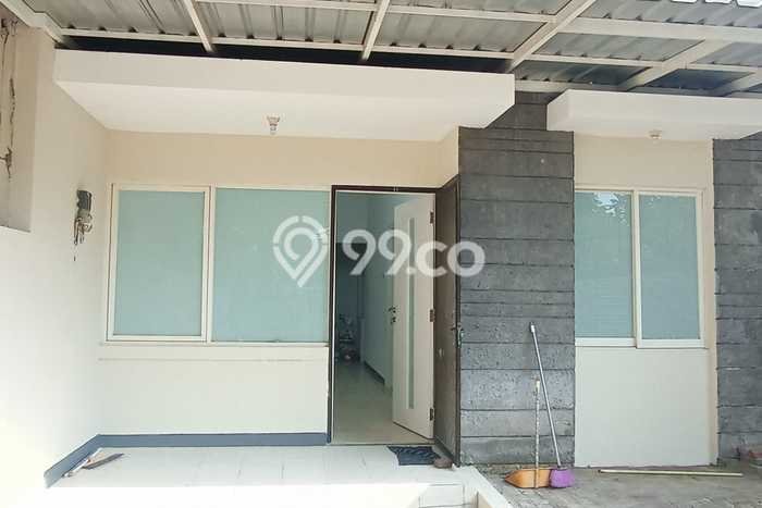 Rumah Luas Asri 2 KT Siap Pakai di Manukan Surabaya Rumah Luas Asri 2 KT Siap Pakai di Manukan Surabaya