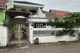 Rumah Luas Asri 6 KT Siap Huni di Sukomanunggal Surabaya Rumah Luas Asri 6 KT Siap Huni di Sukomanunggal Surabaya