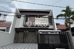 Dijual Rumah Mewah Elegan Dengan View Cantik di Manyar, Surabaya Dijual Rumah Mewah Elegan Dengan View Cantik di Manyar, Surabaya