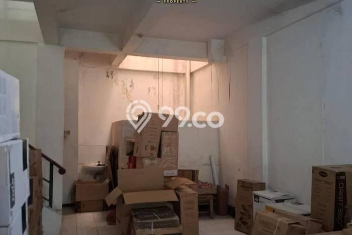 Dijual! Ruko di Surabaya Kota Surabaya LT 75m2 / LB 252m2 Kawasan Strategis Dijual! Ruko di Surabaya Kota Surabaya LT 75m2 / LB 252m2 Kawasan Strategis