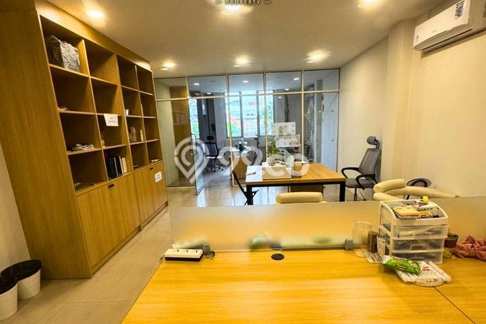 Ruko Dijual di Surabaya LT 90m2 & LB 202m2 Lokasi Terbaik! Ruko Dijual di Surabaya LT 90m2 & LB 202m2 Lokasi Terbaik!