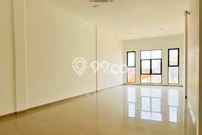 Ruko Disewa di Surabaya dengan LB 300m2 Area Komersial Ramai Ruko Disewa di Surabaya dengan LB 300m2 Area Komersial Ramai