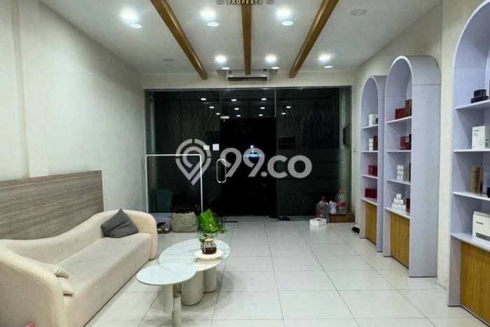 Ruko Dijual di Surabaya LT 90m2 & LB 202m2 Lokasi Terbaik! Ruko Dijual di Surabaya LT 90m2 & LB 202m2 Lokasi Terbaik!