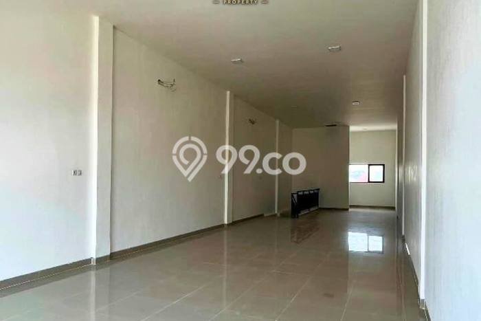 Ruko Disewa di Surabaya dengan LB 300m2 Area Komersial Ramai Ruko Disewa di Surabaya dengan LB 300m2 Area Komersial Ramai