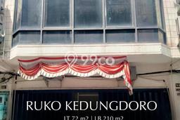 Untuk Dijual! Ruko di Surabaya Kota Surabaya LT 72m2 / LB 210m2 Kawasan Bisnis Untuk Dijual! Ruko di Surabaya Kota Surabaya LT 72m2 / LB 210m2 Kawasan Bisnis