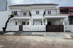 Rumah Elit Modern Siap Huni di Villa Melati Mas Tangerang Selatan Rumah Elit Modern Siap Huni di Villa Melati Mas Tangerang Selatan