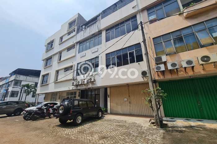 Dijual Ruko Premium di Ciputat, Luas 200m², Jalan Utama, Kawasan Komersial Dijual Ruko Premium di Ciputat, Luas 200m², Jalan Utama, Kawasan Komersial