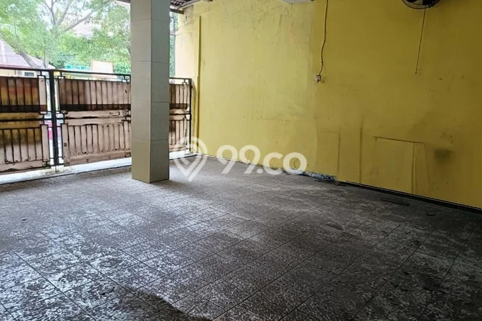 Ruko Dijual di Jakarta Timur LT 117m2 & LB 180m2 Lokasi Terbaik! Ruko Dijual di Jakarta Timur LT 117m2 & LB 180m2 Lokasi Terbaik!