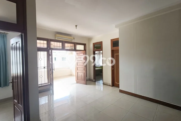 BEST DEAL! Rumah Disewakan dengan Harga Murah di Jakarta Timur BEST DEAL! Rumah Disewakan dengan Harga Murah di Jakarta Timur