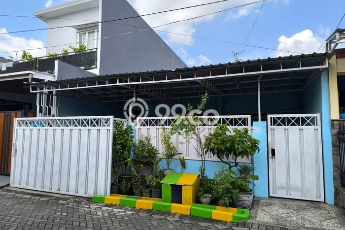 Hunian Cantik Minimalis Lb 102m2 di Lakarsantri, Surabaya Hunian Cantik Minimalis Lb 102m2 di Lakarsantri, Surabaya
