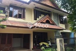 Hunian Eksklusif Siap Huni LT 268m2 di Kebayoran Lama, Jakarta Selatan Hunian Eksklusif Siap Huni LT 268m2 di Kebayoran Lama, Jakarta Selatan