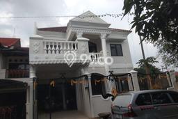 Rumah Modern Cantik 5 Kamar Siap Huni di Wiyung Rumah Modern Cantik 5 Kamar Siap Huni di Wiyung