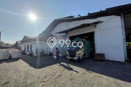 Untuk Dijual! Gudang di Margomulyo Surabaya LT 2100m2 / LB 1200m2 Kawasan Strategis Untuk Dijual! Gudang di Margomulyo Surabaya LT 2100m2 / LB 1200m2 Kawasan Strategis