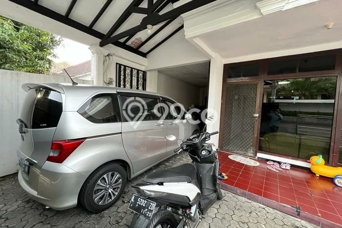 Rumah Modern 4 Kamar LT 210m2 di Darmo permai Rumah Modern 4 Kamar LT 210m2 di Darmo permai