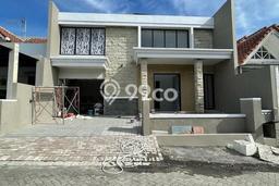 Rumah Luxury Modern Tanpa Renovasi di Citraland Surabaya Rumah Luxury Modern Tanpa Renovasi di Citraland Surabaya