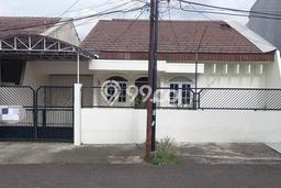 Jarang Ada! Rumah Kontrakan 3 Kamar Bagus Siap Huni Mayjen Sungkono Jarang Ada! Rumah Kontrakan 3 Kamar Bagus Siap Huni Mayjen Sungkono