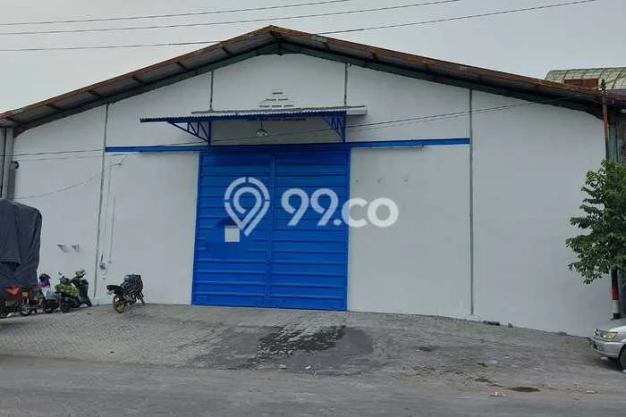 Unit Komersial Disewakan di Surabaya Area Strategis Harga Kompetitif Unit Komersial Disewakan di Surabaya Area Strategis Harga Kompetitif